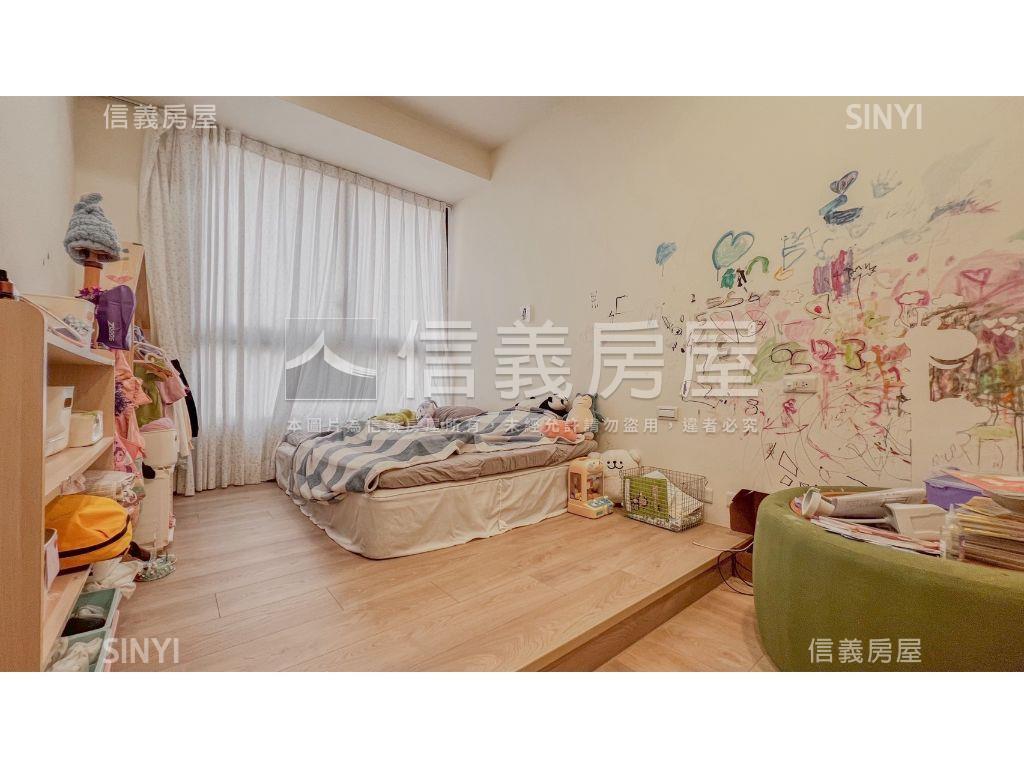 美術館裝潢美三房平移車位房屋室內格局與周邊環境