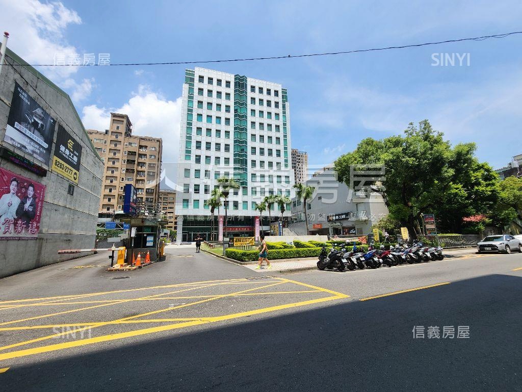 音樂廳對面收租三樓美寓房屋室內格局與周邊環境