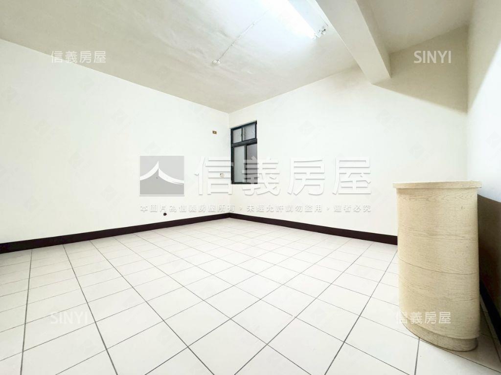 低總價明亮四房美寓房屋室內格局與周邊環境