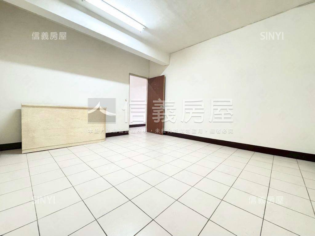 低總價明亮四房美寓房屋室內格局與周邊環境