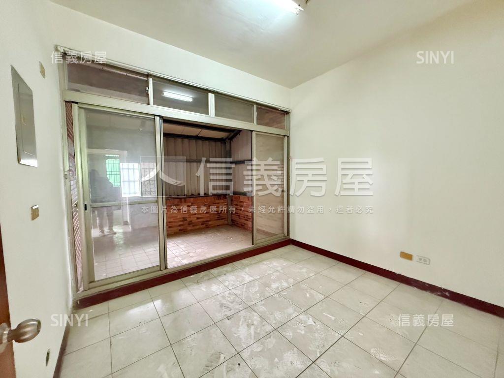 Ａ１９大地坪邊間寬敞透天房屋室內格局與周邊環境
