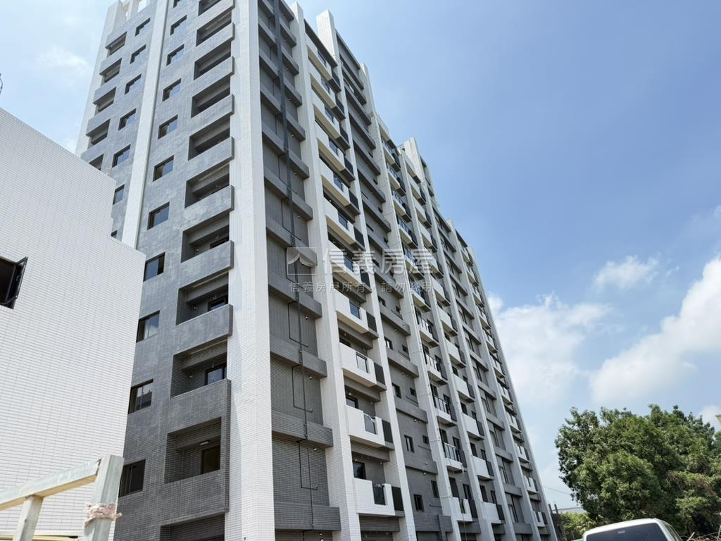富桂首席二房車位房屋室內格局與周邊環境