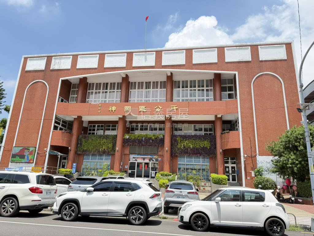 富桂首席二房車位房屋室內格局與周邊環境