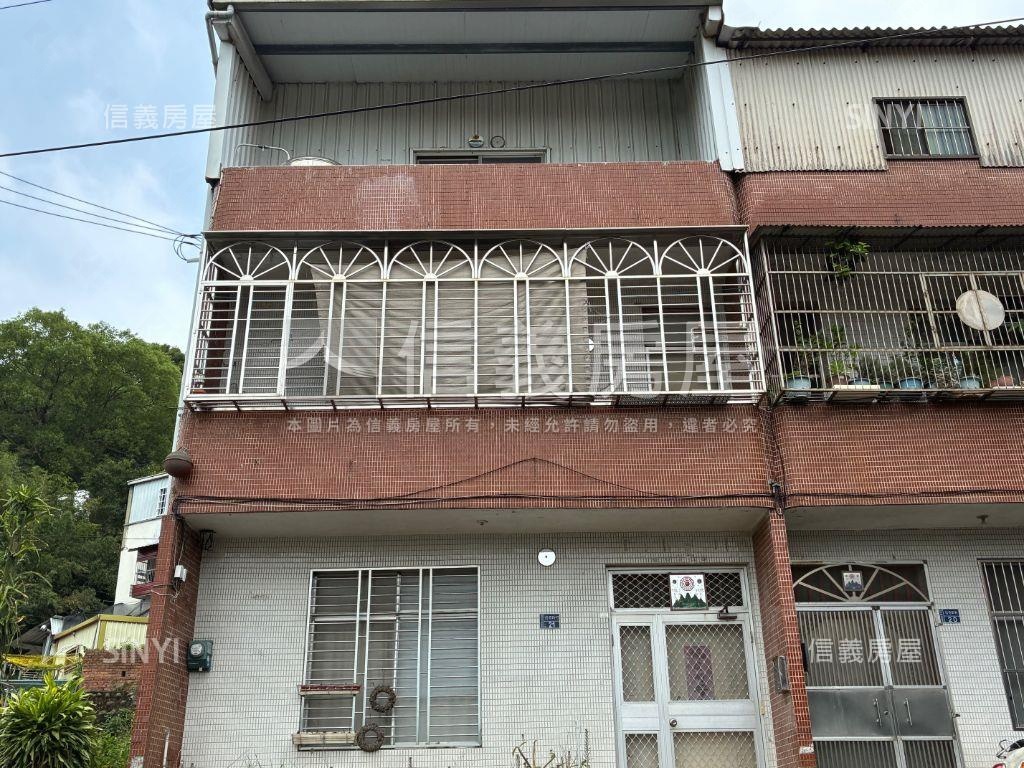 信德新村邊間明亮透天房屋室內格局與周邊環境