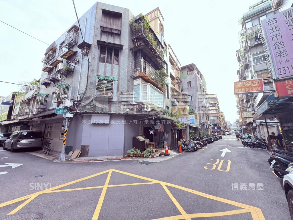 松江三角窗一樓可店辦可住房屋室內格局與周邊環境