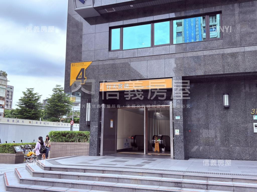 松江三角窗一樓可店辦可住房屋室內格局與周邊環境