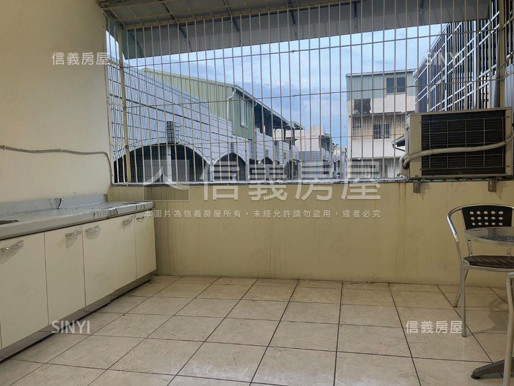 小港平和正路黃金店住房屋室內格局與周邊環境