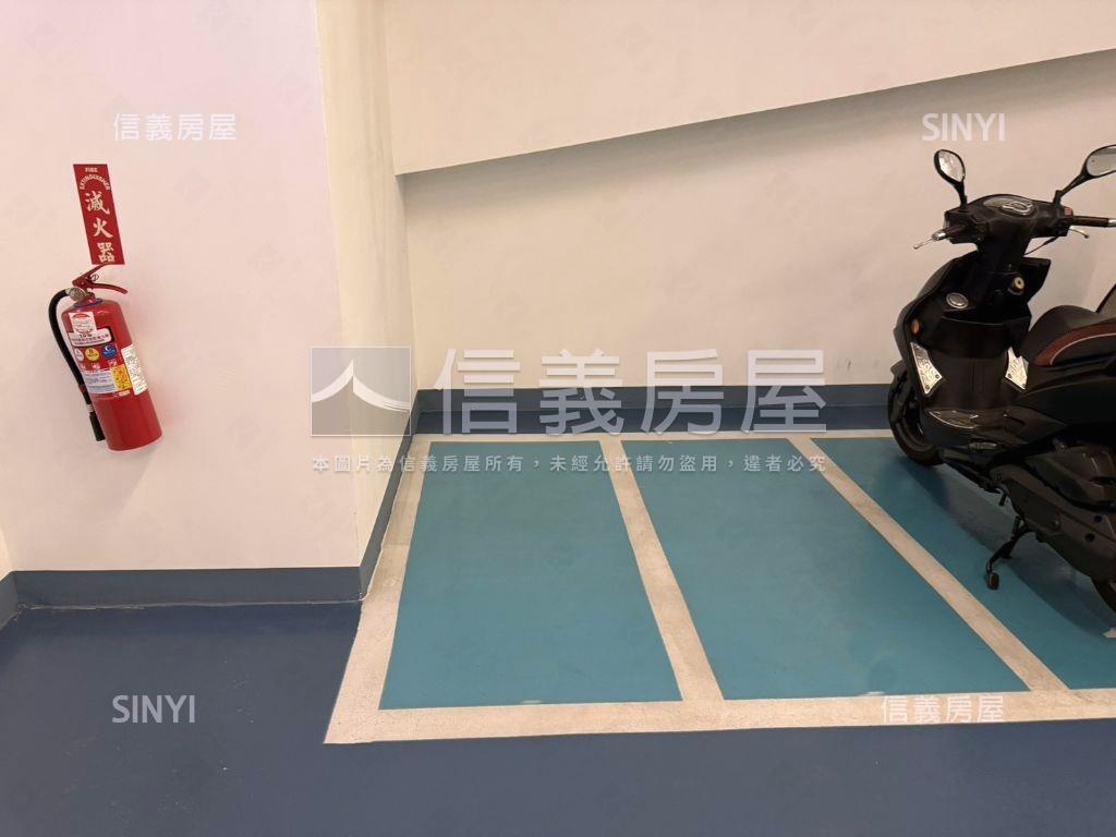 民生高峰會景觀雙平面車位房屋室內格局與周邊環境