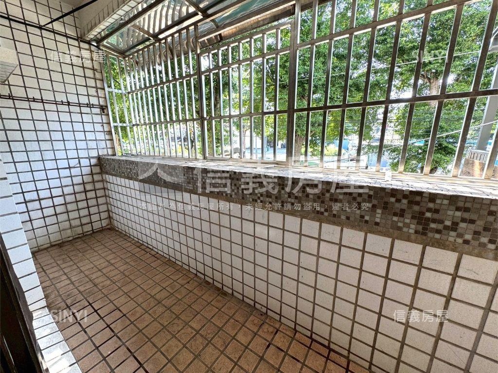 東大路鄰近中科透天店面房屋室內格局與周邊環境