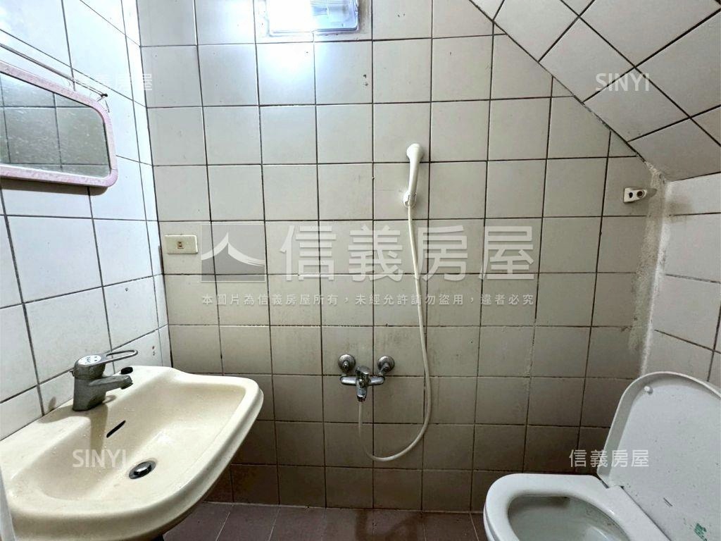 東大路鄰近中科透天店面房屋室內格局與周邊環境