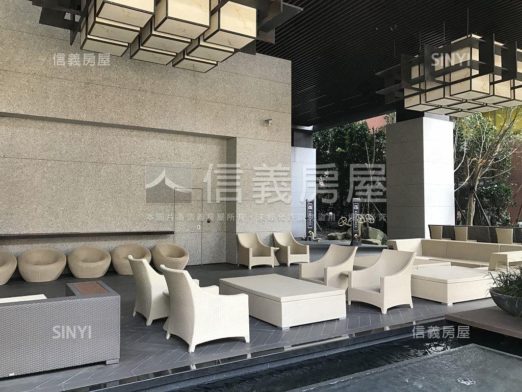 站前翔譽美高樓邊間附坡平房屋室內格局與周邊環境