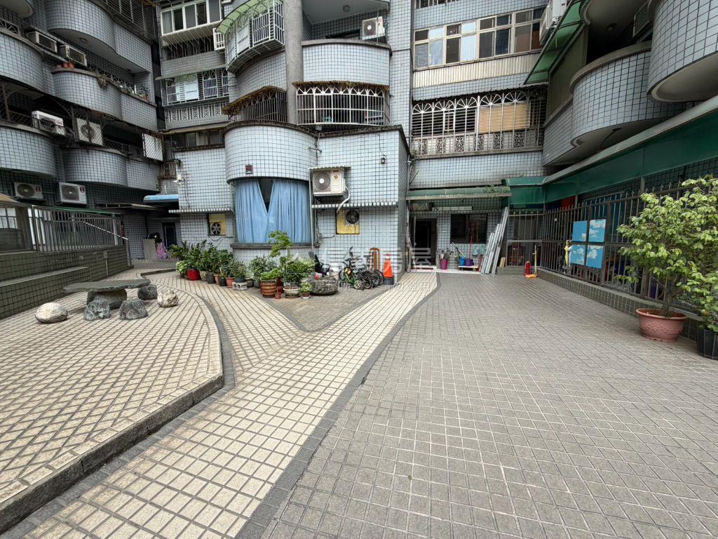 羅馬★風和日麗房屋室內格局與周邊環境