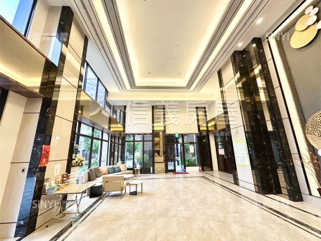 源力時代景觀２房＋車位房屋室內格局與周邊環境