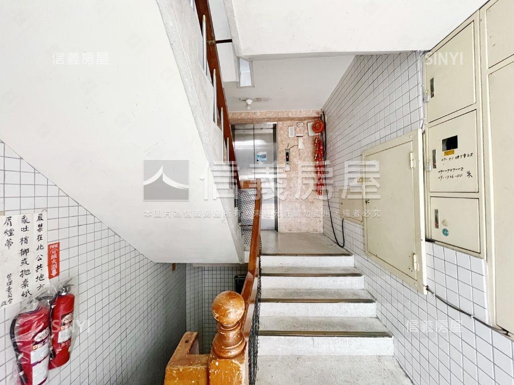 近一中育仁國小電梯大三房房屋室內格局與周邊環境