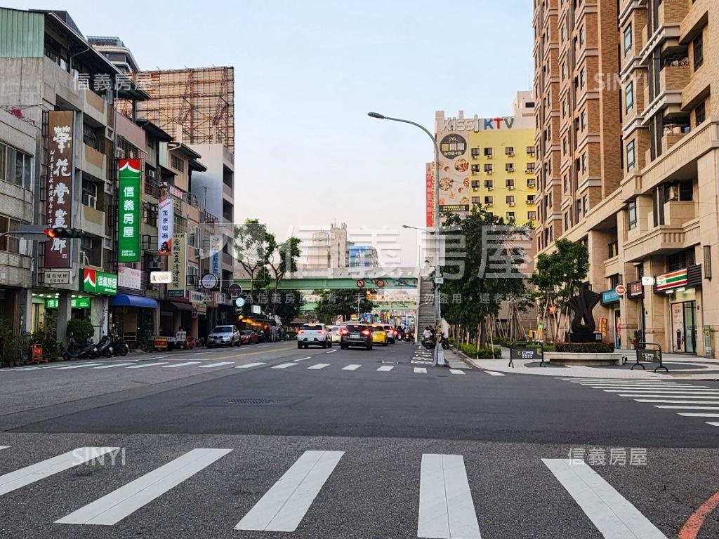 近一中育仁國小電梯大三房房屋室內格局與周邊環境