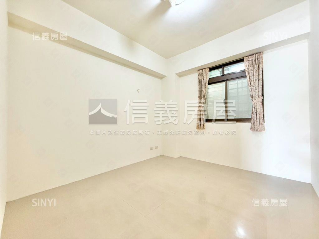 臻品‧晨光與樹影之間房屋室內格局與周邊環境