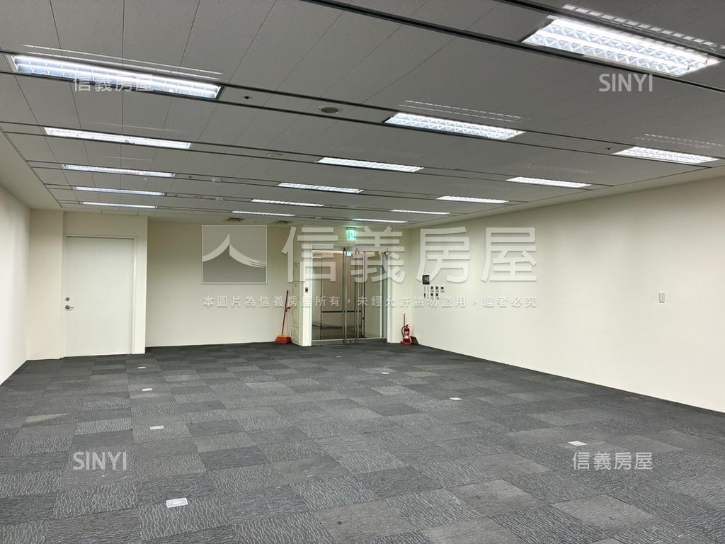 七期商辦首選ＣＢＤ看這間房屋室內格局與周邊環境