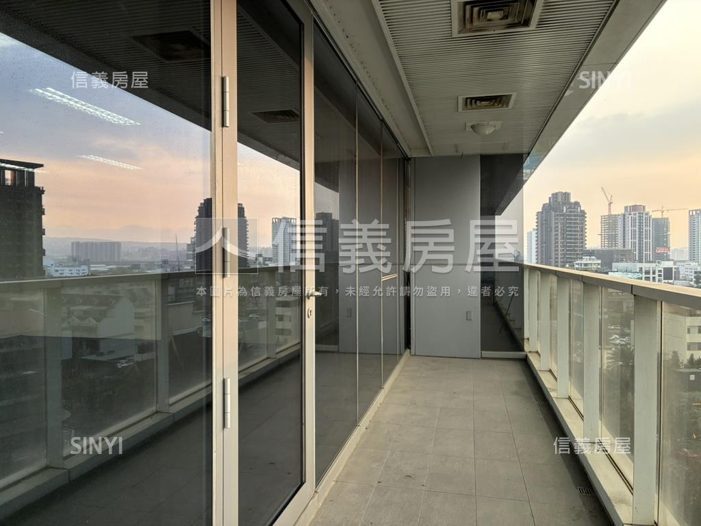 七期商辦首選ＣＢＤ看這間房屋室內格局與周邊環境