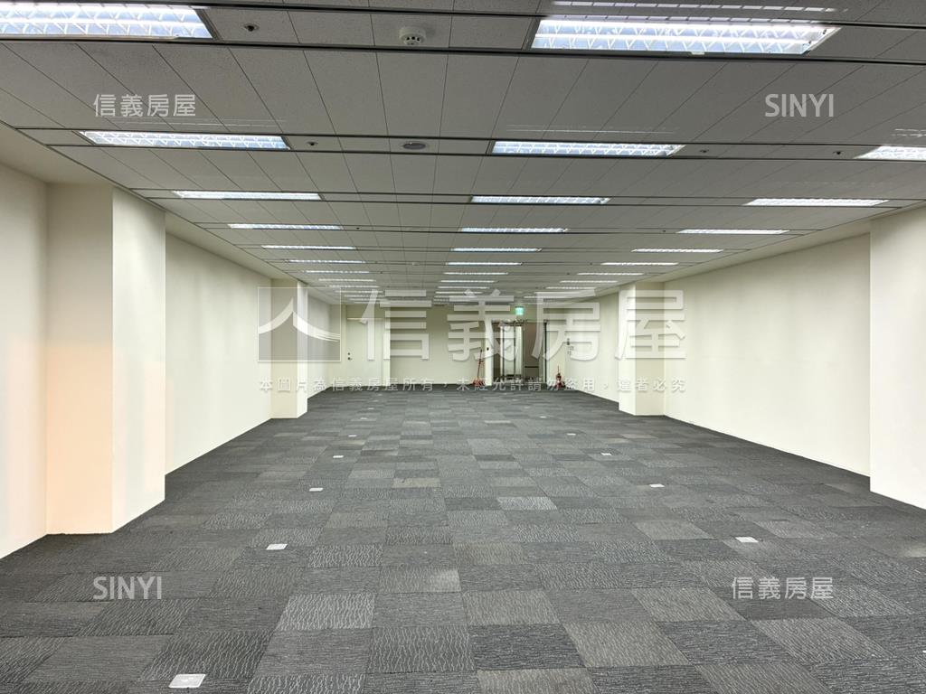 七期商辦首選ＣＢＤ看這間房屋室內格局與周邊環境