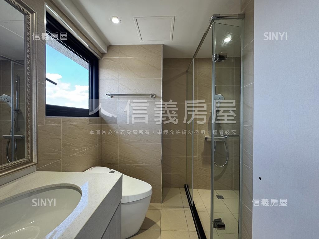 太陽帝國鋼骨高樓山景屋房屋室內格局與周邊環境