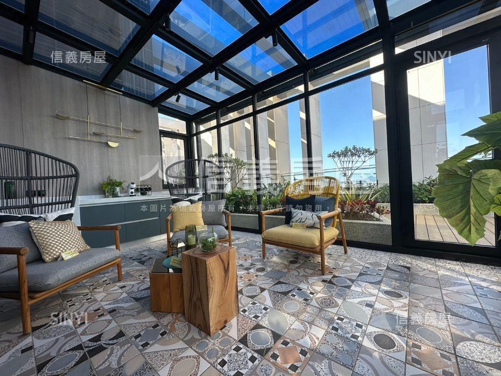 太陽帝國鋼骨高樓山景屋房屋室內格局與周邊環境