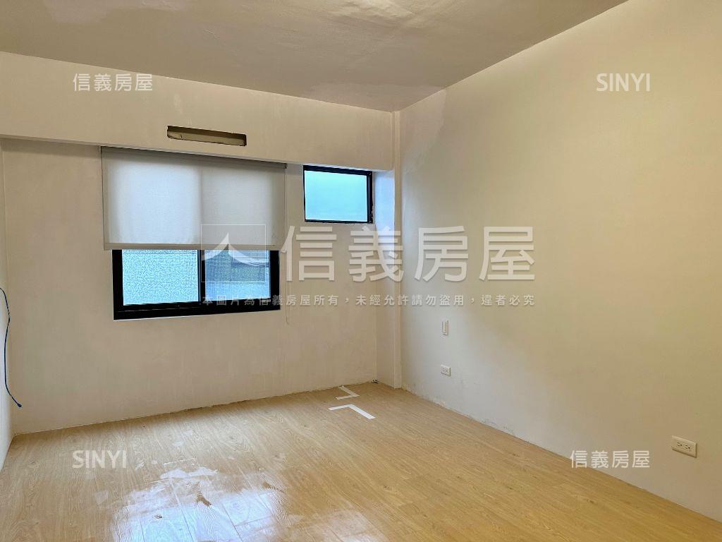 信義大街方正３房車位房屋室內格局與周邊環境