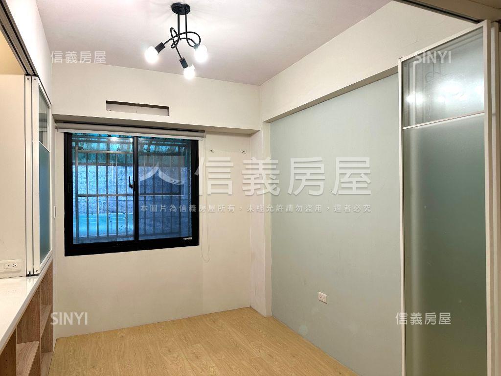 信義大街方正３房車位房屋室內格局與周邊環境