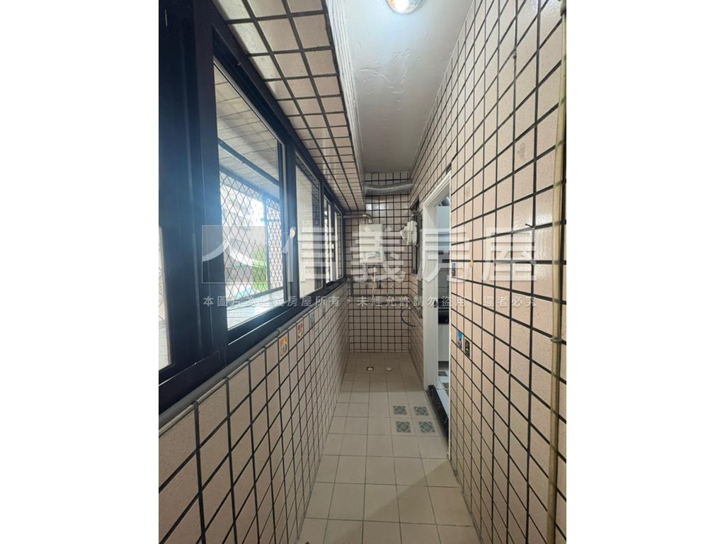 面公園綠寶石３房帶車位房屋室內格局與周邊環境