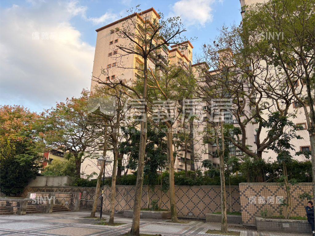 面公園綠寶石３房帶車位房屋室內格局與周邊環境