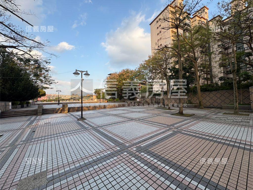 面公園綠寶石３房帶車位房屋室內格局與周邊環境