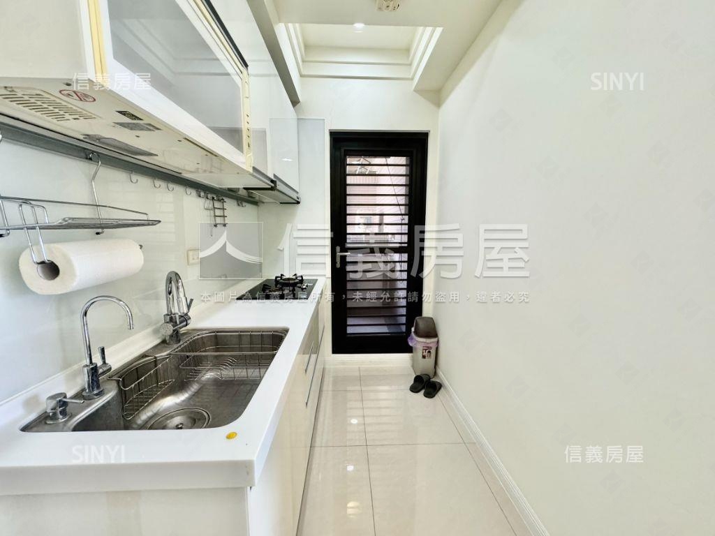 新案首選巨蛋裝潢三房平車房屋室內格局與周邊環境