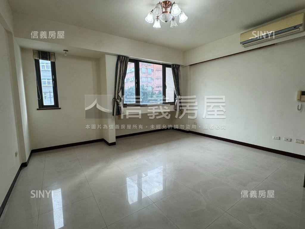 正建國路金店面房屋室內格局與周邊環境