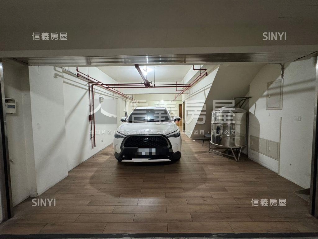 正建國路金店面房屋室內格局與周邊環境