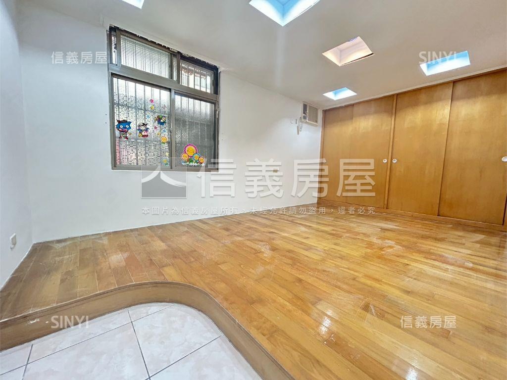 士林捷運庭院一樓房屋室內格局與周邊環境