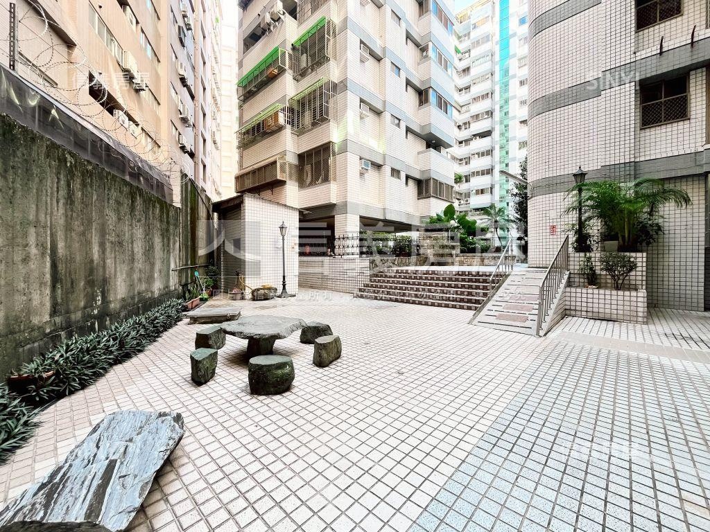 美術園道旁低總價三房平車房屋室內格局與周邊環境