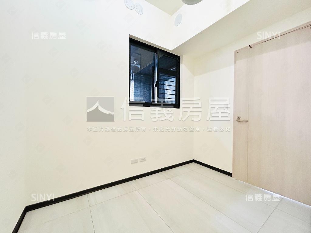 新碩文曲面公園１１樓３房房屋室內格局與周邊環境