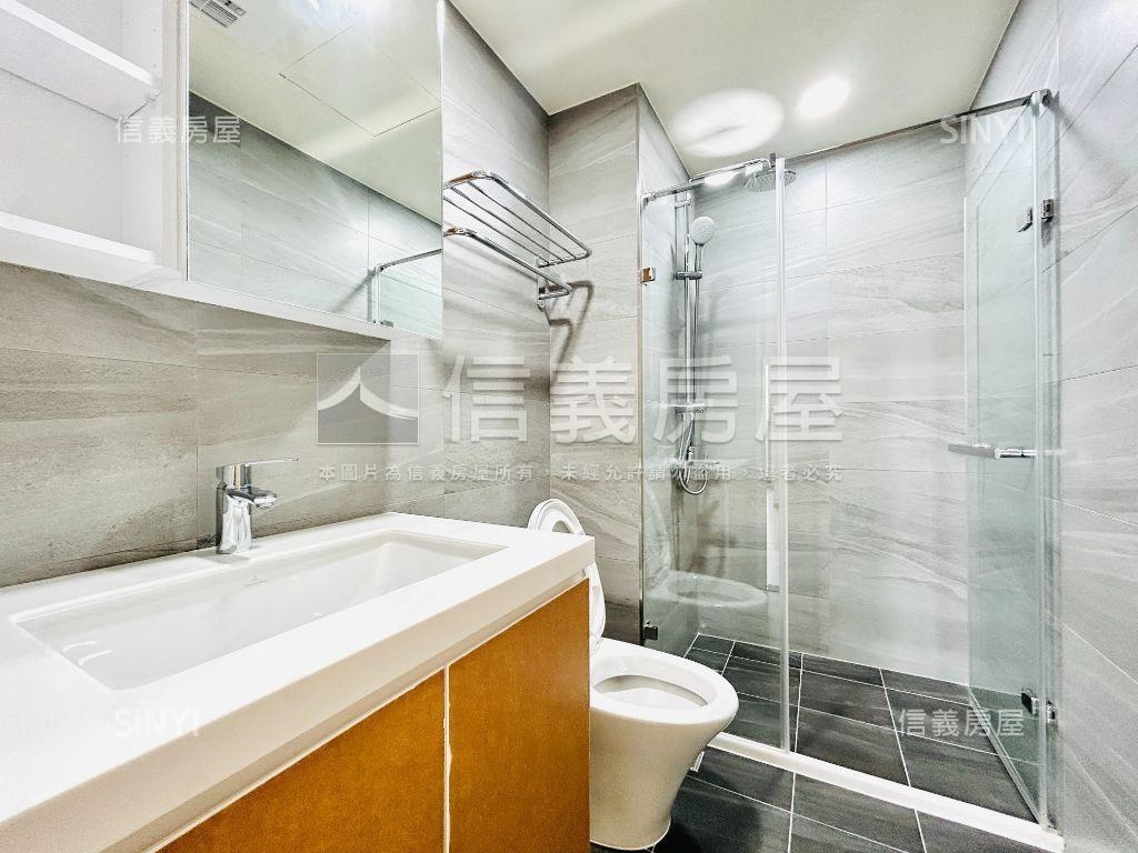 新碩文曲面公園１１樓３房房屋室內格局與周邊環境