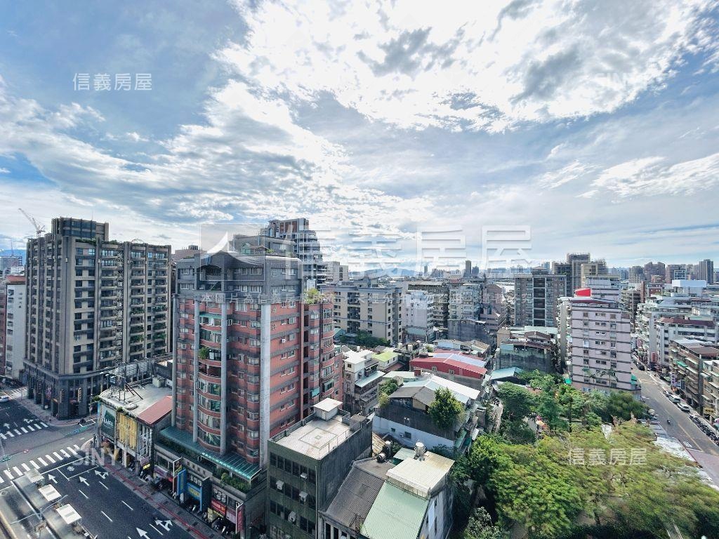 新碩文曲面公園１１樓３房房屋室內格局與周邊環境