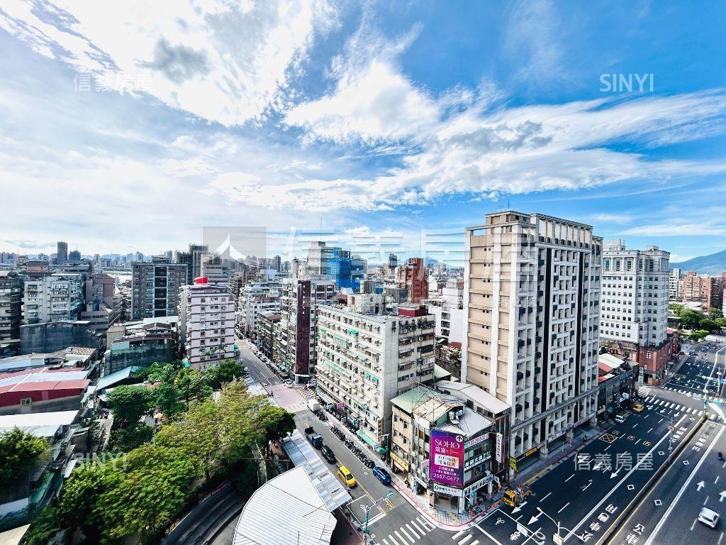 新碩文曲面公園１１樓３房房屋室內格局與周邊環境