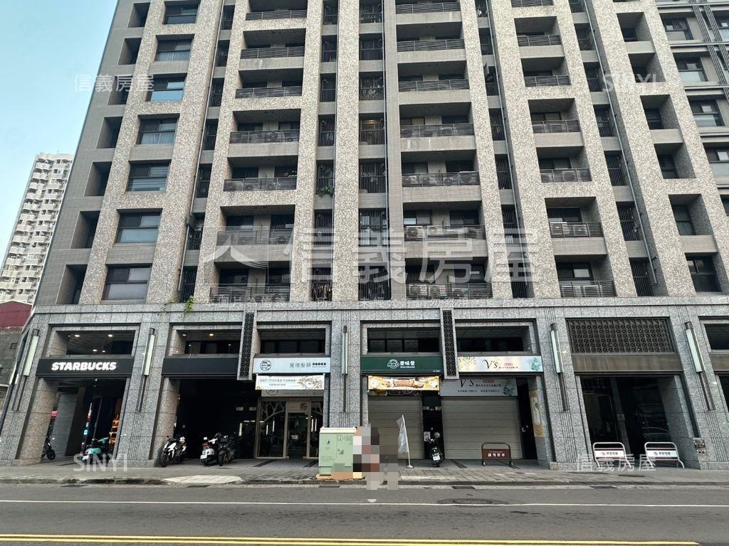 高雄站前熱鬧金店面房屋室內格局與周邊環境