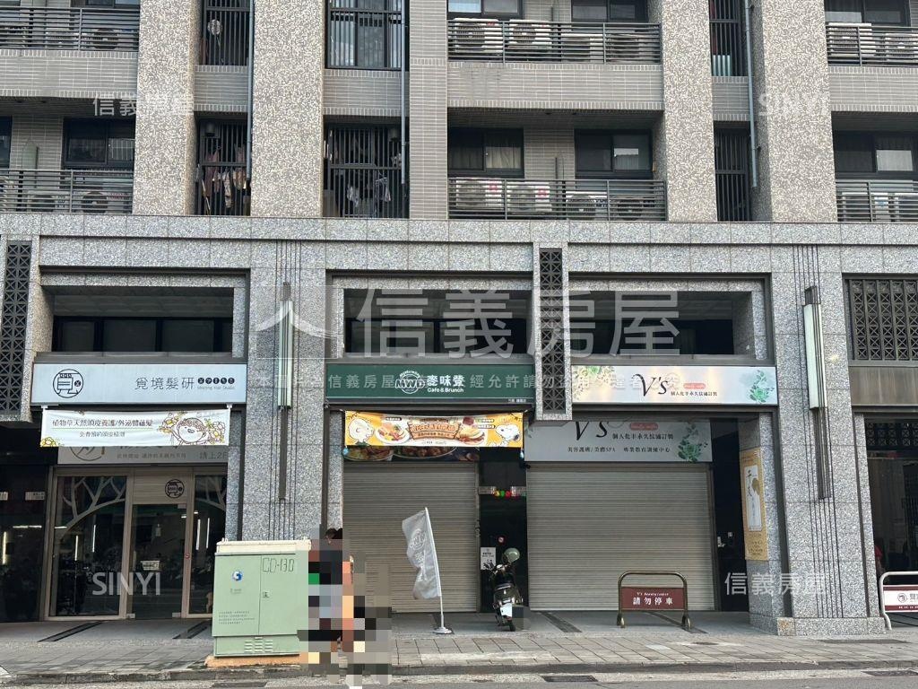 高雄站前熱鬧金店面房屋室內格局與周邊環境