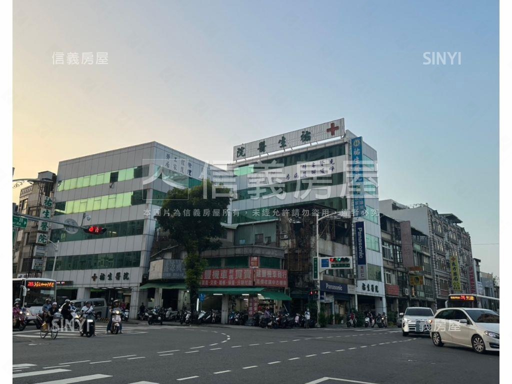 高雄站前熱鬧金店面房屋室內格局與周邊環境