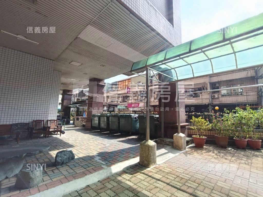江山萬里兩房房屋室內格局與周邊環境