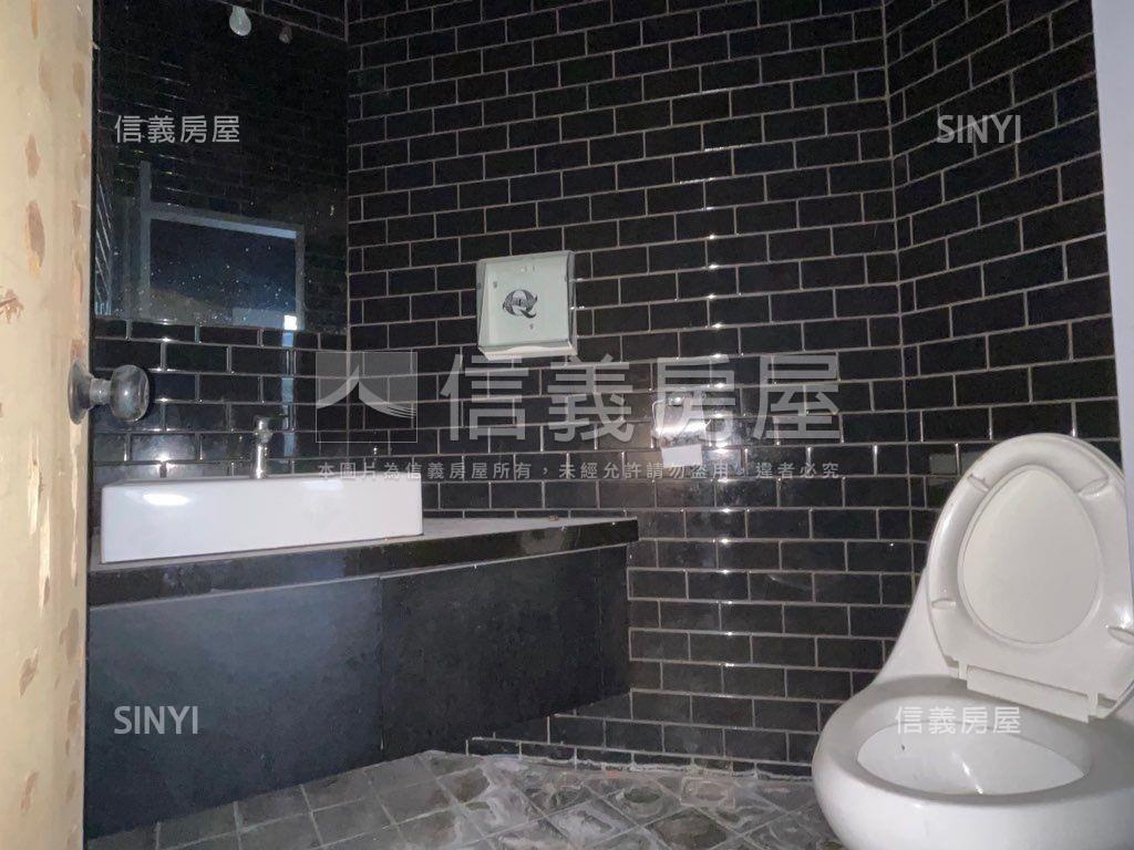 天母圓環人潮角間金店辦房屋室內格局與周邊環境