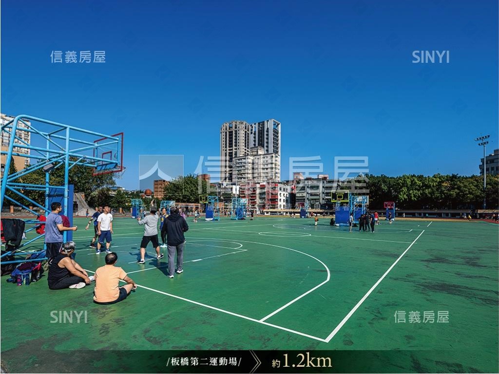 挑高三房露臺戶房屋室內格局與周邊環境