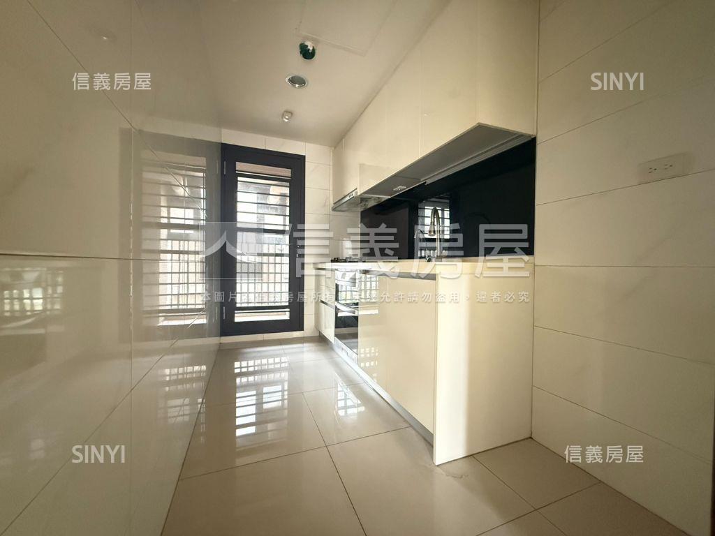 勝美松竹邊間三房雙車位房屋室內格局與周邊環境