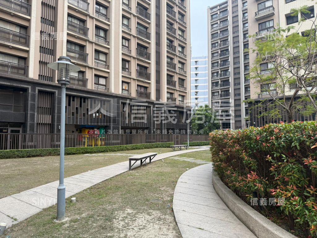 勝美松竹邊間三房雙車位房屋室內格局與周邊環境