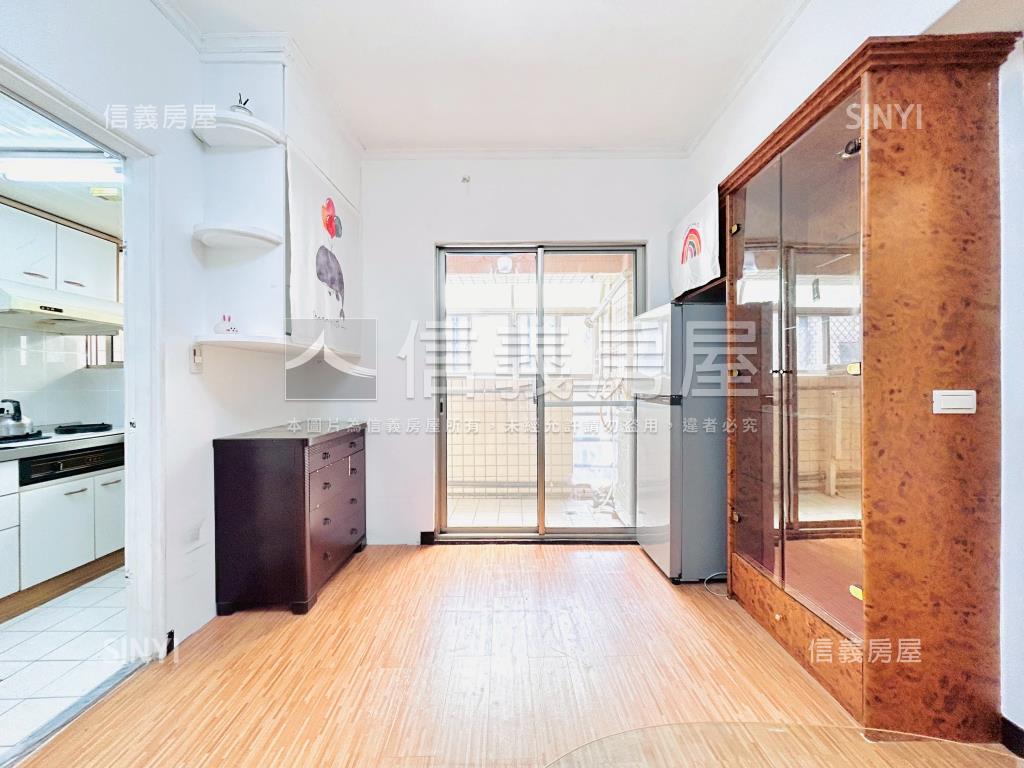 近愛買小資族套房房屋室內格局與周邊環境