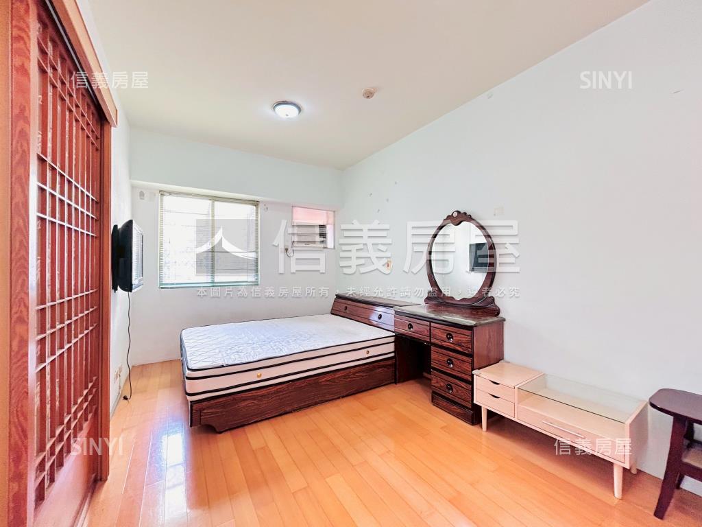 近愛買小資族套房房屋室內格局與周邊環境