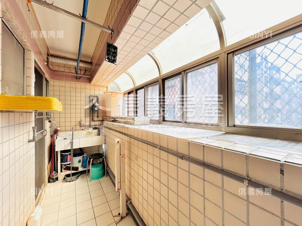 近愛買小資族套房房屋室內格局與周邊環境